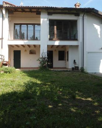 Casa indipendente di 110 m² con 5 locali e box aut