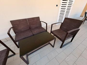 Tavolino con sedie relax