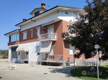 Villa + Capannone + Magazzino + Terreno + Rustico