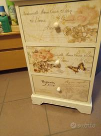 cassettiera/ comodino 