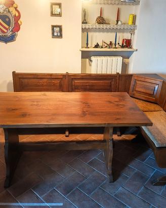 Tavolo e panca in legno massello 