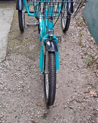 BICICLETTA A 3 RUOTE SPORTIVA NUOVA
