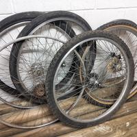 gomme e cerchi da 26 per bicicletta