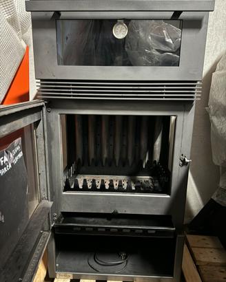 STUFA A LEGNA TKS 15kw VENTILATA con SCALDAVIVANDE