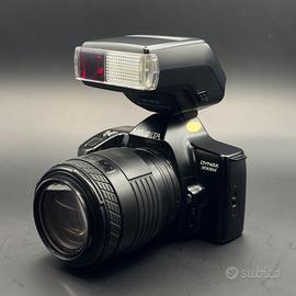 Minolta Dynax 3000i + Sigma UC Zoom 70 210 +Flash