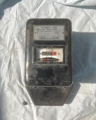 Vecchio contatore elettrico
