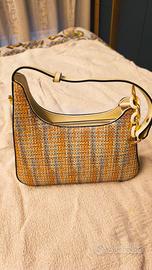 borsa con finiture di paglia colorata