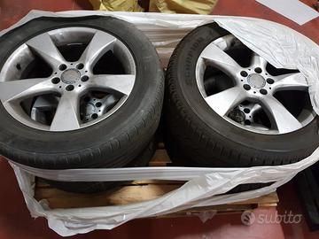 Cerchi in lega Mercedes con gomme