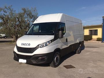 Iveco Daily 35s14 2.3hpt Furgone di serie - 2021
