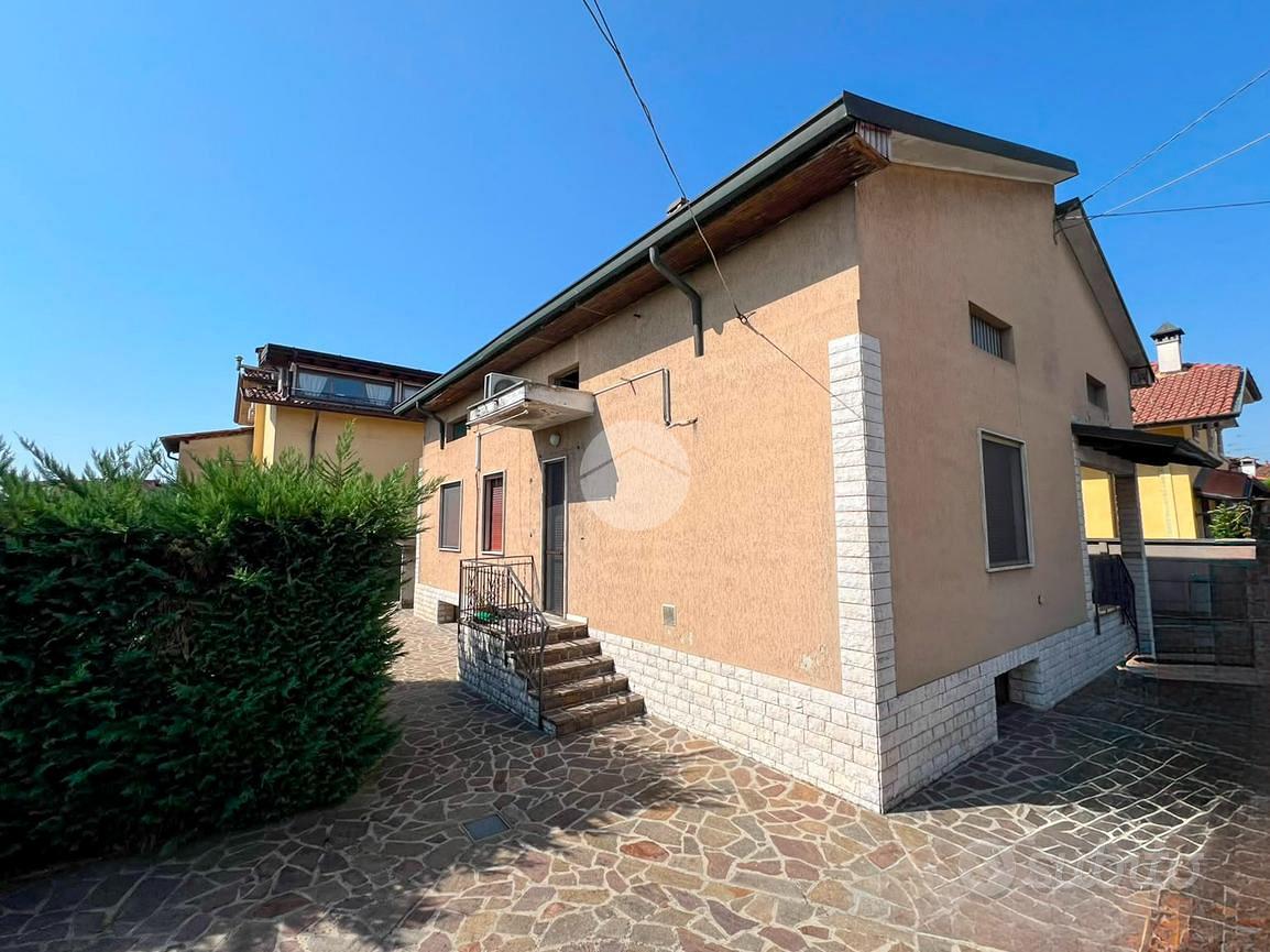 Casa – Castrezzato - Vista 2