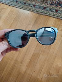 Oakley Latch Woodgrain