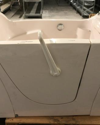 Vasca da bagno con sportello e seduta