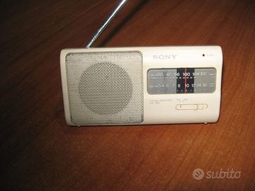 Radio a transistor SONY  mod   ICF 380