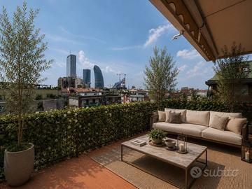 Appartamento di 168 m² con 4 locali e box auto a M
