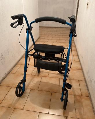 Rollator per anziani, richiudibile
