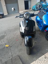 vespa GTS 250