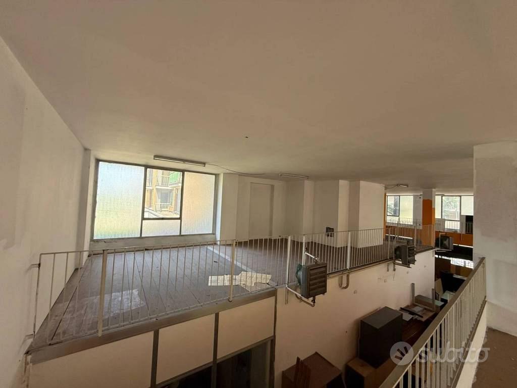 Immobile in asta di 286 m² a Monza - Vista 4