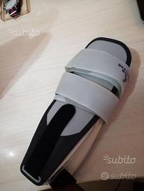 Tutore/cavigliera bivalva pneumatica