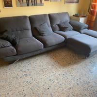 Divano Gimigliano 4 posti + pouf alta qualità