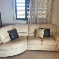 Divano in pelle beige angolare 4 posti