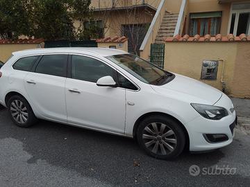 Opel Astra Sport Tourer 110cv