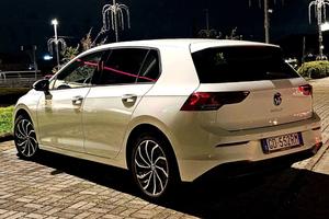 Volkswagen Golf 8 (25.000km)