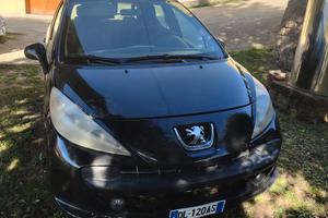 Peugeot 207 5 porte - Motore buono, prezzo economi