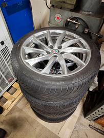 Set cerchioni 18" con gomme invernali per Giulia