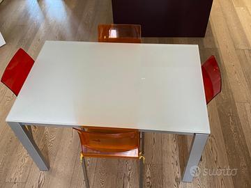 Tavolo Calligaris allungabile con sedie