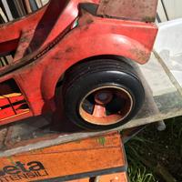 Macchina a pedali Ferrari