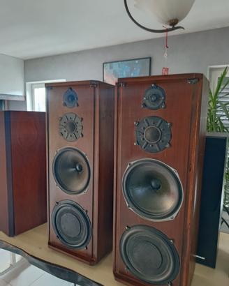 Studio monitor top England celestion