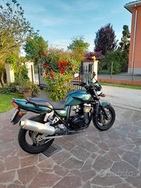 Kawasaki ZRX 1100