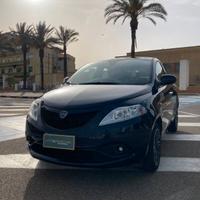 Lancia Ypsilon 1.0 firefly hybrid Silver s&s 70cv