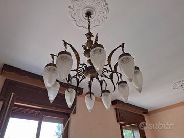 Lampadario antico in ottone con 10 luci