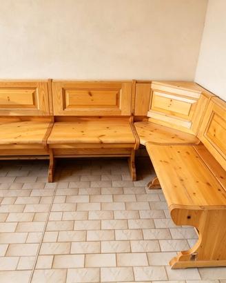 Panca in legno. 