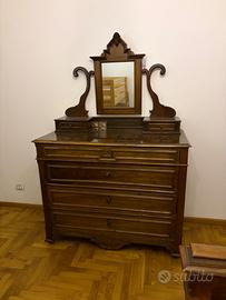 Grande comò antico in noce con specchio originale