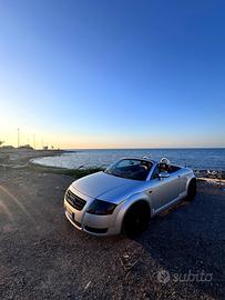 Audi TT Roadster 1.8 Turbo- capote nuova –perfetta