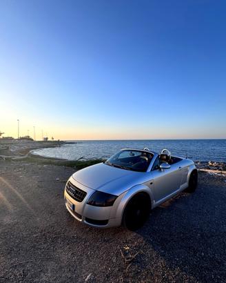 Audi TT Roadster 1.8 Turbo- capote nuova –perfetta