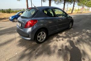 Peugeot 207 - 2008