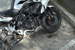 Moto touring Benelli trk502x