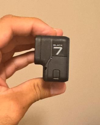 GoPro Hero 7 Black + Accessori – Ottime condizion