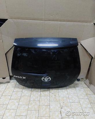 Portellone toyota aygo x