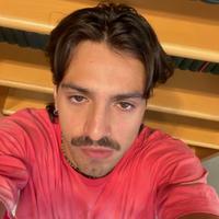 Pronto a tutto con esperienza di cameriere 4 anni