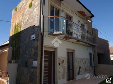CASA INDIPENDENTE A CERVINO