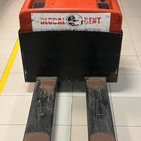 transpallet Bt mod. lwe 130 usato