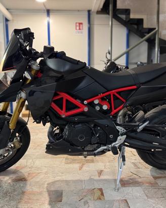 APRILIA DORSODURO 900 (MAXI-MOTARD) PARI AL NUOVO!