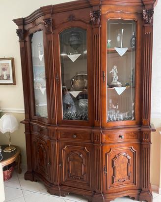 Credenza in noce