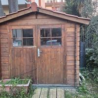 casetta in legno ad incastro