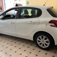 Auto Peugeot 208 hdi 75 cv 1.6 cc N1 Active