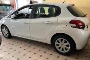 Auto Peugeot 208 hdi 75 cv 1.6 cc N1 Active